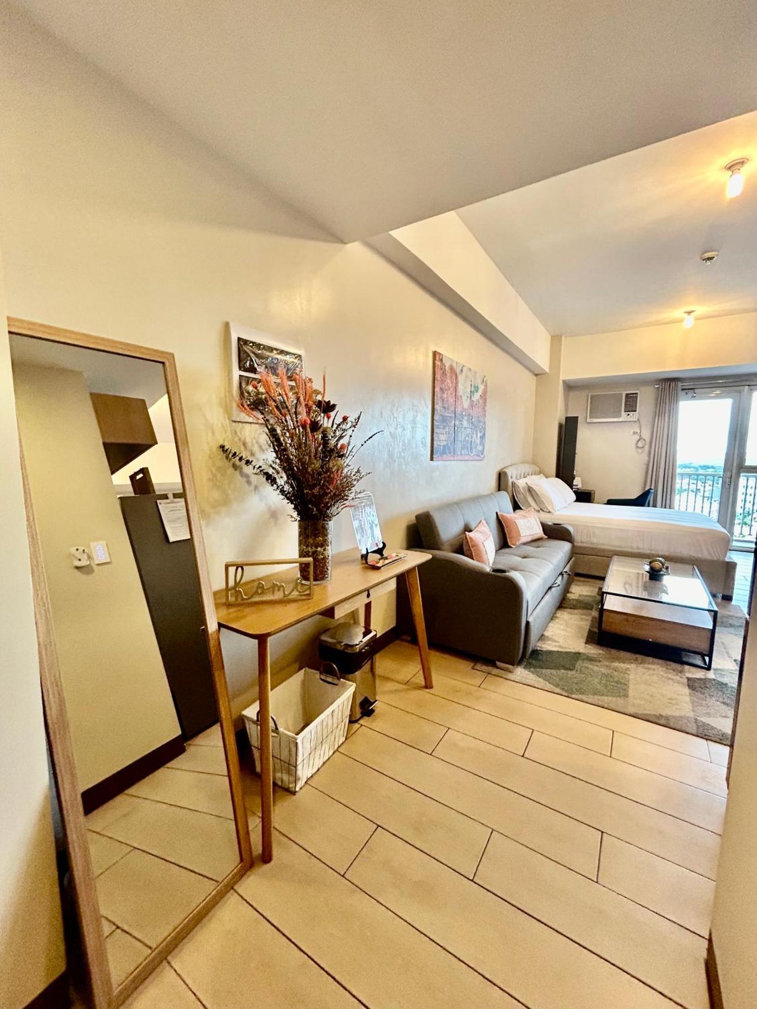 Luxury Bgc Condo In Taguig, Mckinley - Covered Parking And Wifi Free Extérieur photo