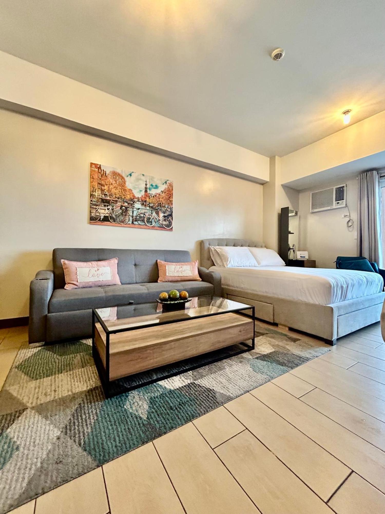 Luxury Bgc Condo In Taguig, Mckinley - Covered Parking And Wifi Free Extérieur photo